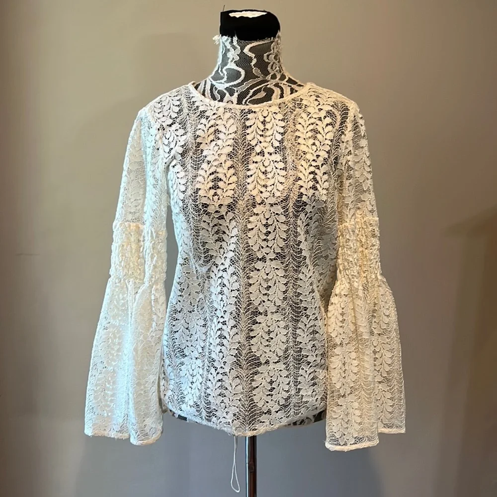 Michael Kors Lacey Top! Excellent condition - Picture 1 of 4